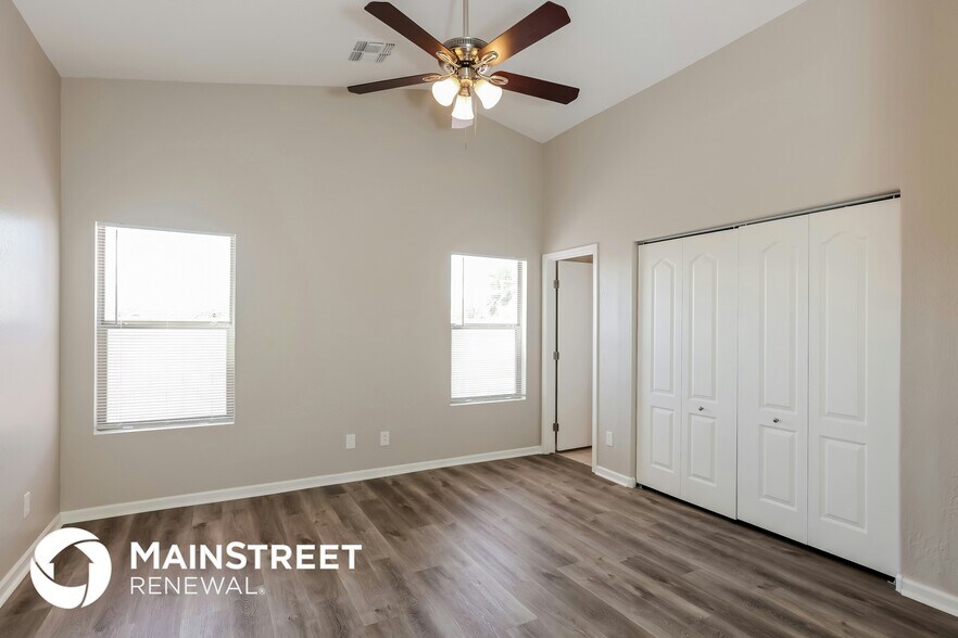 Building Photo - 1815 E Hamel Way