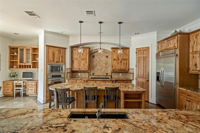Building Photo - 571 Polo Club Dr