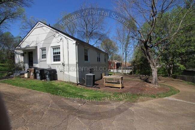 Building Photo - Amazing 3 bedroom house in Hillwood!