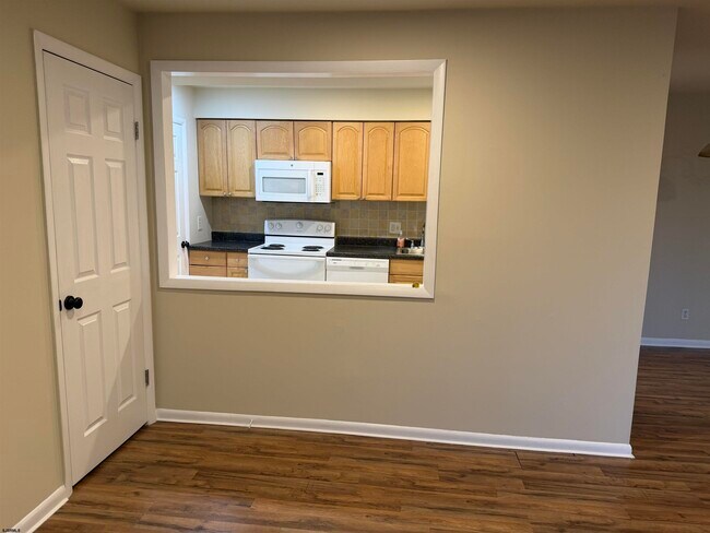 Building Photo - 104 Vail Ct