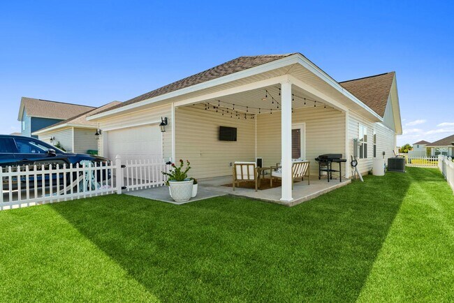 Building Photo - 39 Bluebeech St