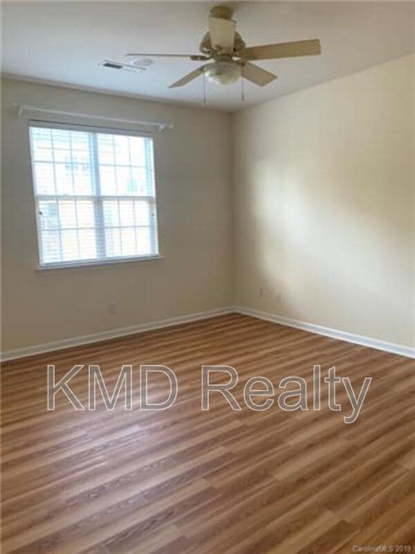 Building Photo - 9110 Scarcliff Ln