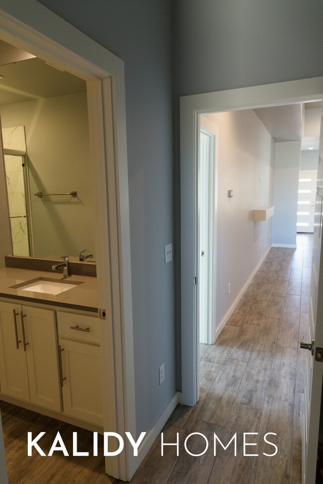 Building Photo - 306 Kirks Holw