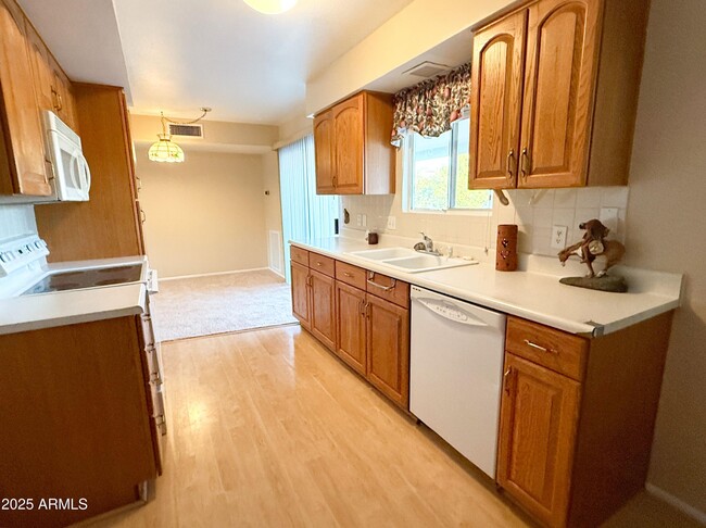 Building Photo - 839 Leisure World