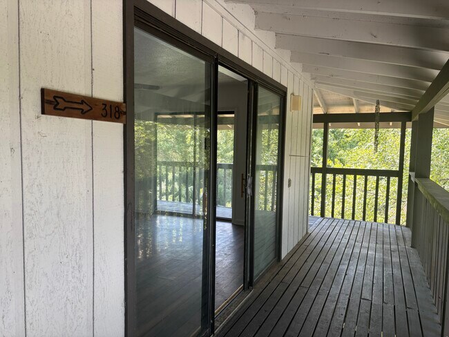 Building Photo - Hillside Apartments