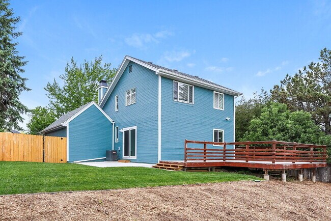 Building Photo - 17641 E Temple Dr