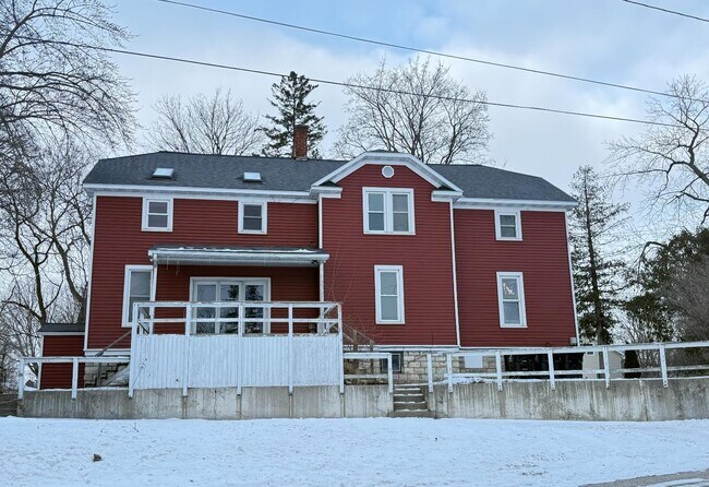 Building Photo - 1103 West Dr