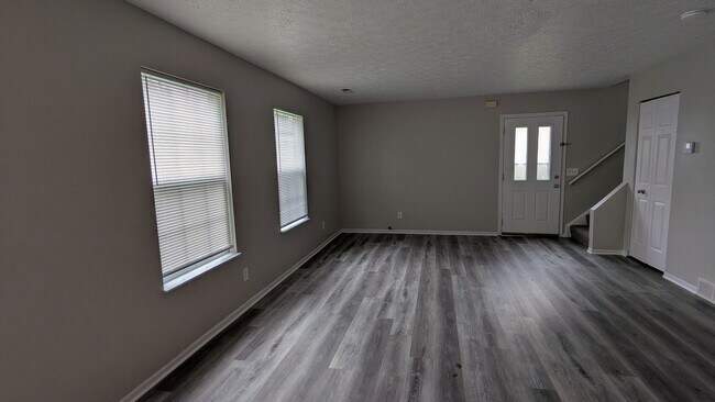 Building Photo - MN Cedar Village (871)