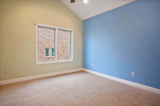 Building Photo - 7516 Pinehurst Ct