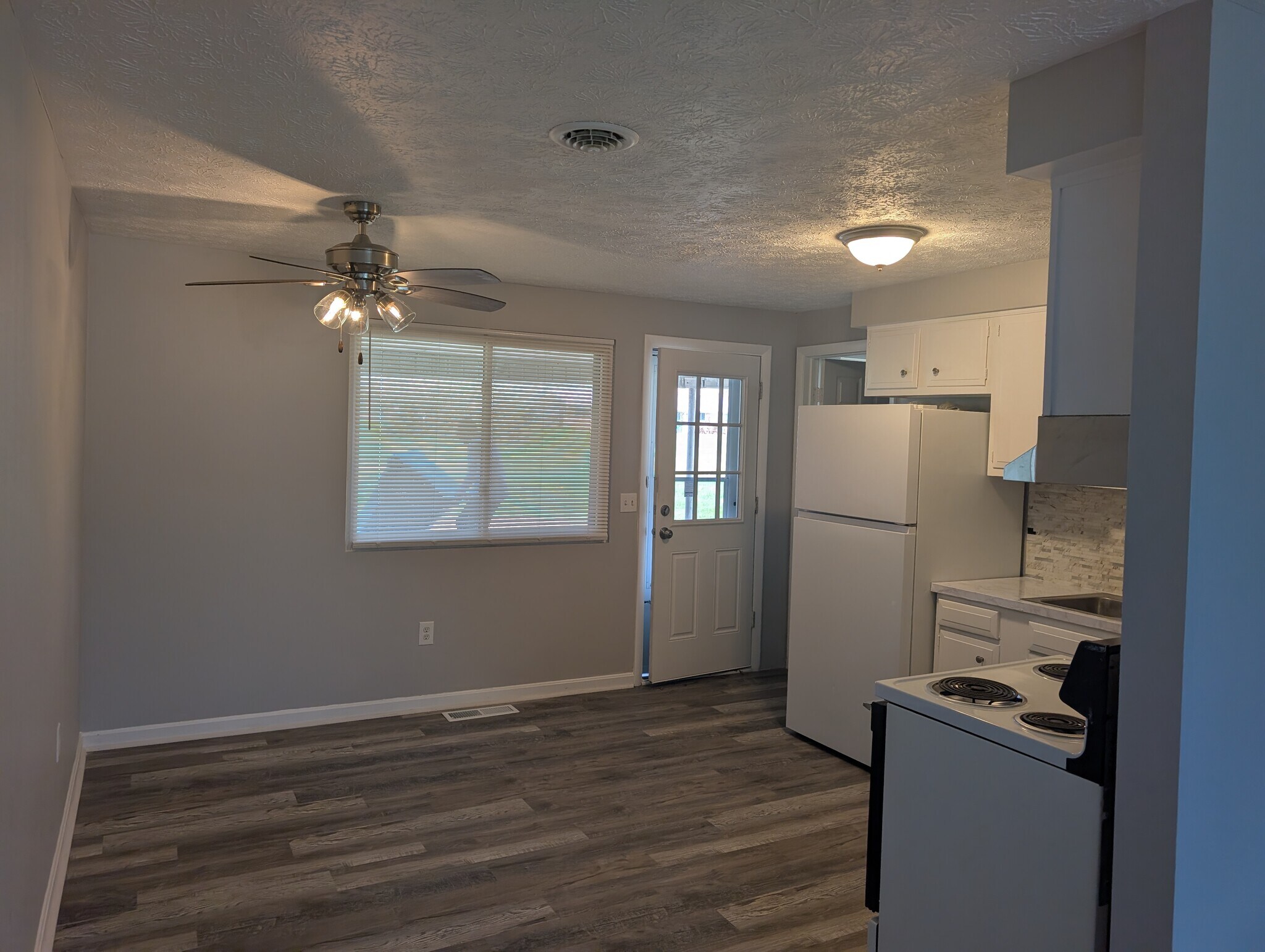 Building Photo - 7465 Rob St NW