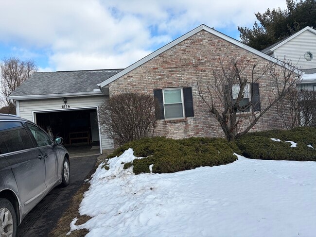 Building Photo - 1716 Watertower Dr