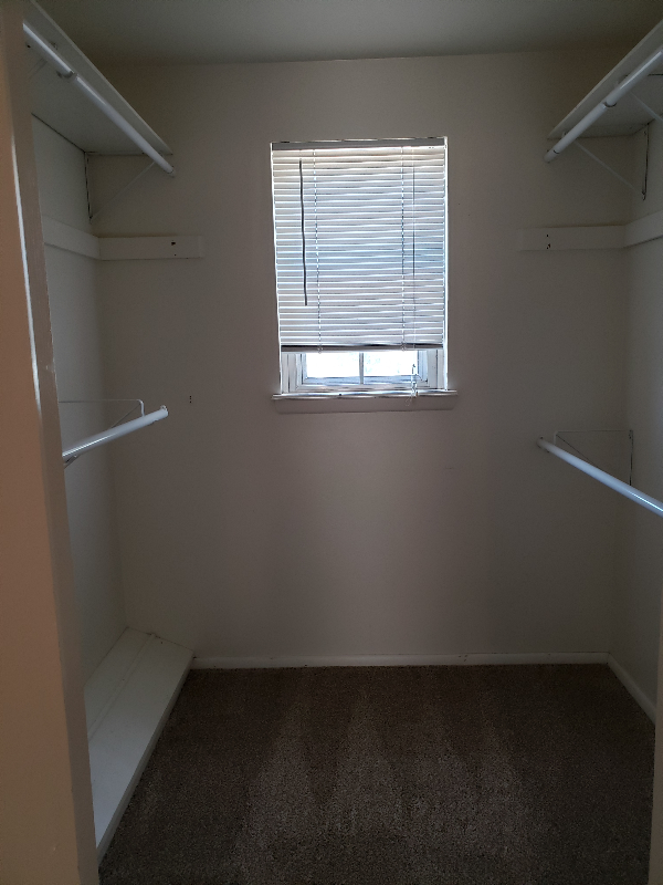 Building Photo - 106 W Silver Meadow Dr