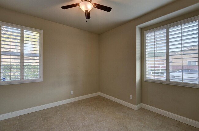 Building Photo - 4279 Heritage Ave