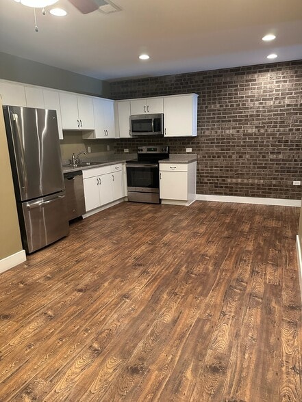 Building Photo - 112 Plum Aly