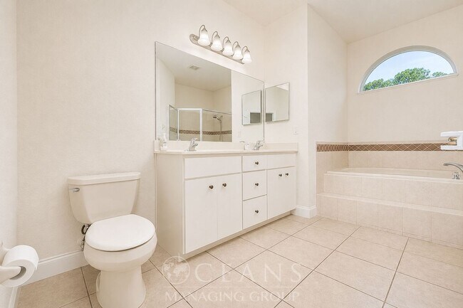 Building Photo - 3 Bedroom Home in Ormond Lakes