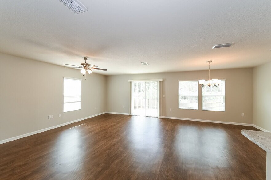 Building Photo - 2150 Tyson Lake Dr