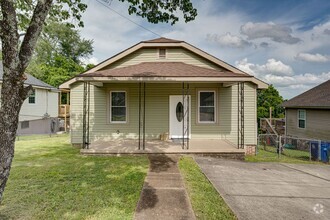 Building Photo - 2 BR 1 BA house for Rent