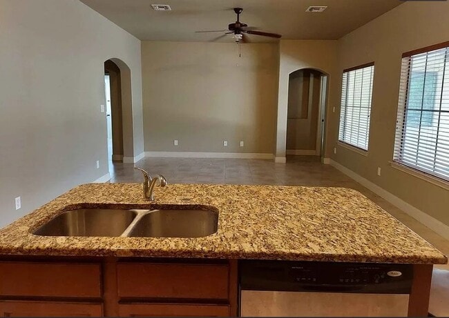 Building Photo - 704 Darlington Dr