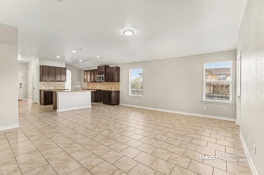 Building Photo - 1502 Mourning Dove