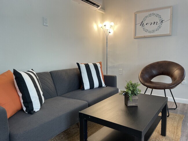 Building Photo - 2635 SW 24th Ave