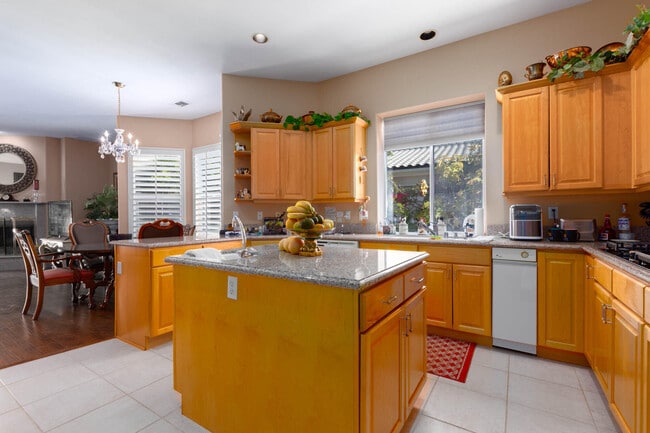 Building Photo - 4 Bentley Rd