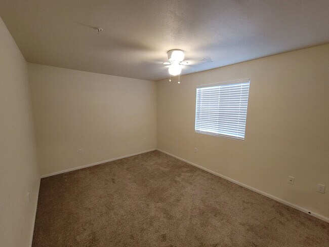 Building Photo - Stunning 4-Bedroom Home in Imperial