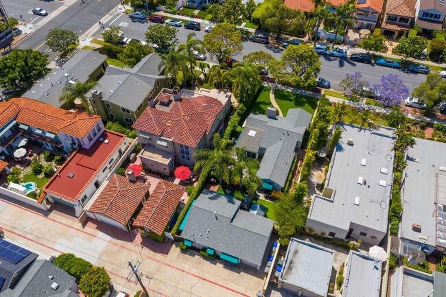 Building Photo - In the heart of the Coronado Village!
