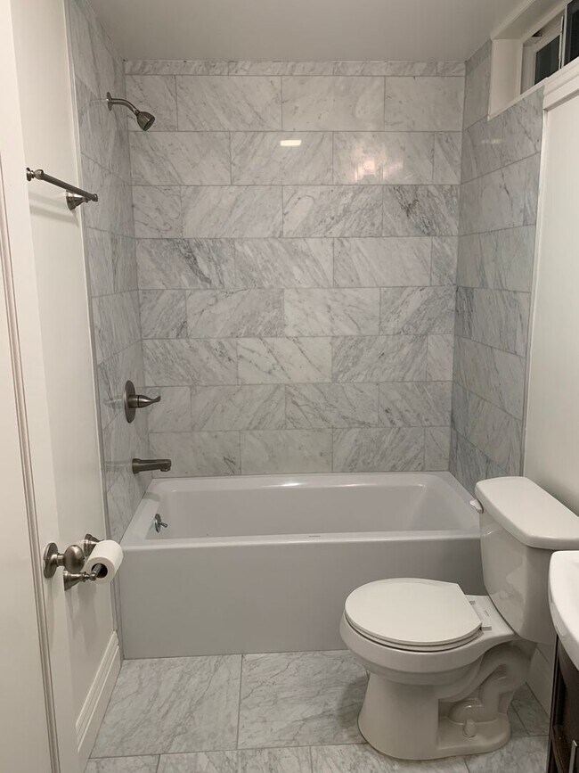 Building Photo - Open House:Sunday(4/14) 3:30pm-4pm  Beauti...