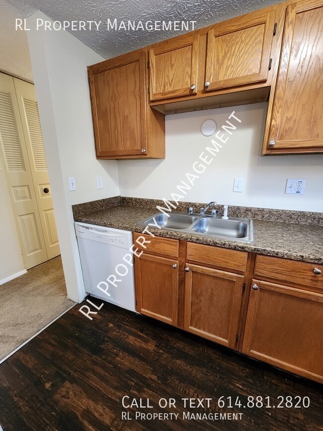 Building Photo - Spacious home in Lake Darby