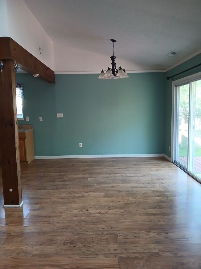 Building Photo - 2620 St Regis Ln