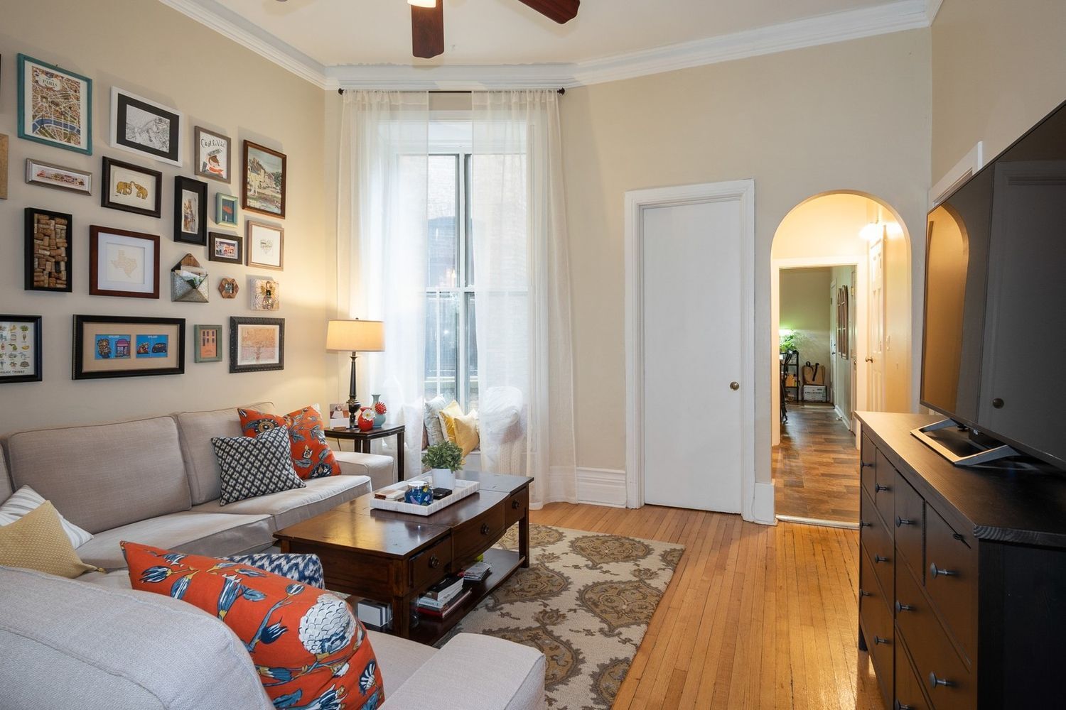 Living room - 2119 N Cleveland Ave