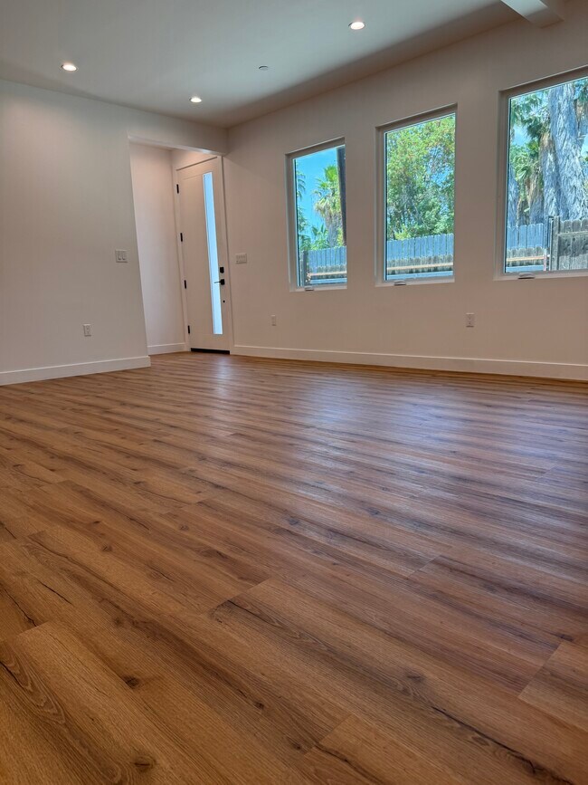 Building Photo - 17457 Bullock St