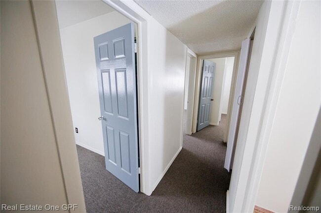 Building Photo - 14960 Alberta Ave