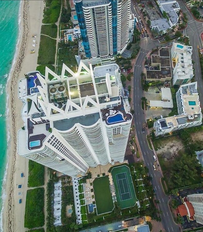 Building Photo - 6365 Collins Ave