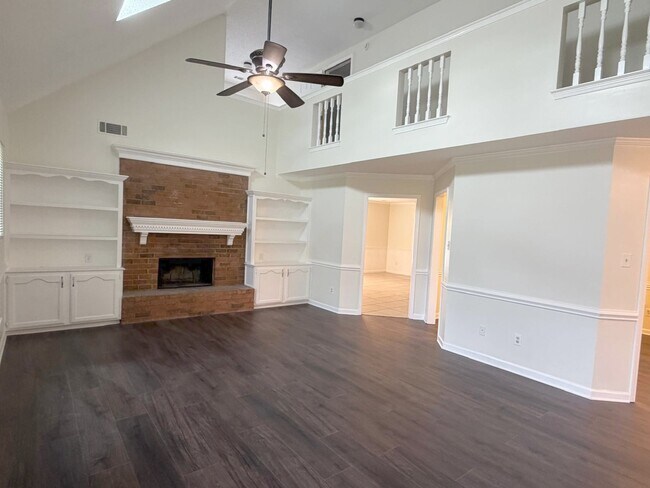 Building Photo - 7472 Hedgington Dr