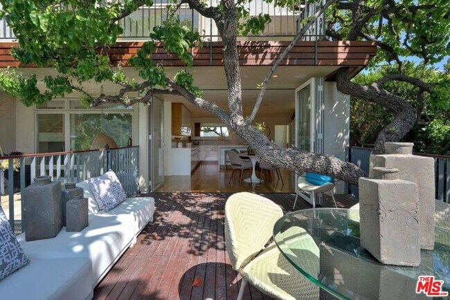 Building Photo - 2439 Carman Crest Dr