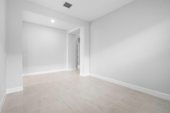 Building Photo - 14192 Lacebark Ln