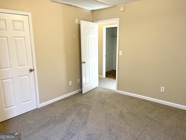 Building Photo - 162 Topaz Dr