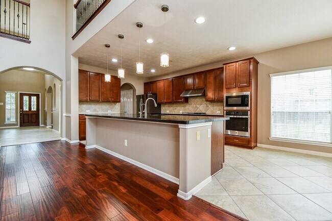 Building Photo - 26011 Pebble Terrane Ln