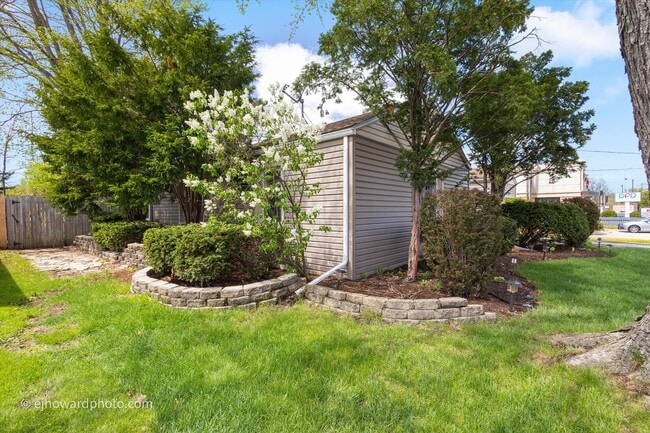 Building Photo - 804 S President St