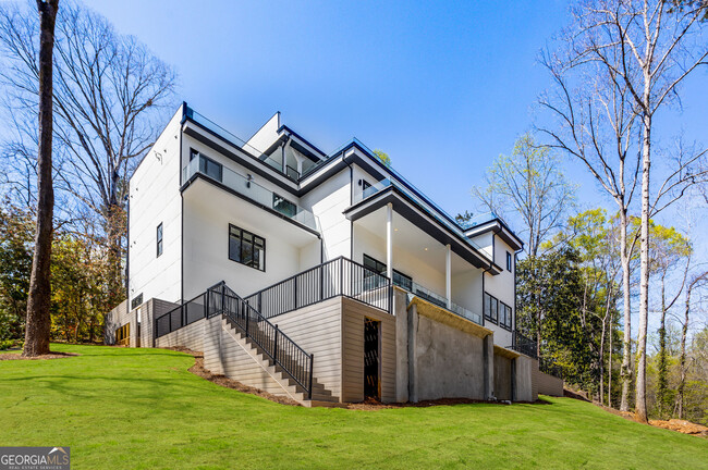 Building Photo - 600 Colebrook Ct NW