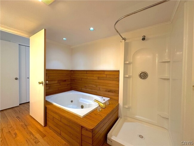 Building Photo - 4055 Bristol Rd