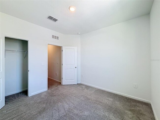 Building Photo - 331 Sol Vis Dr