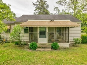 Building Photo - 601 Travelers Rest Rd