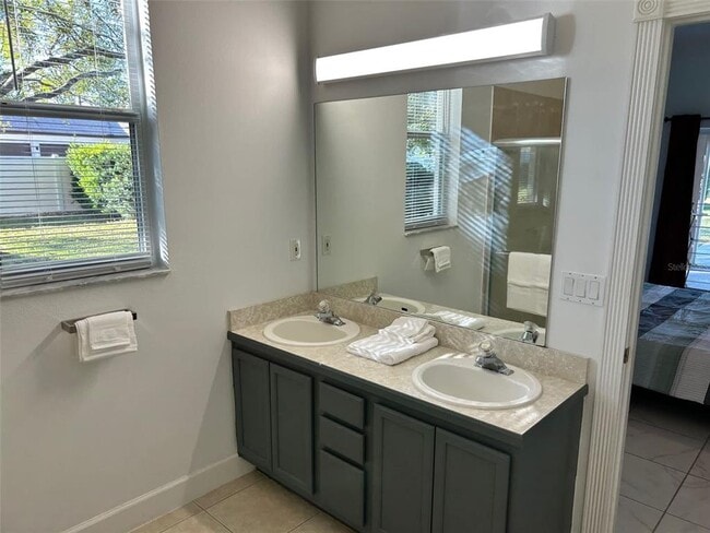 Building Photo - 12447 Lake Denise Blvd