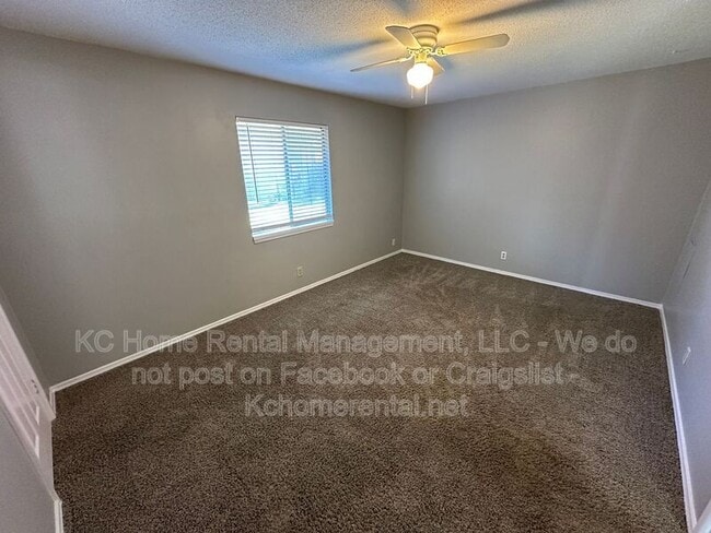 Building Photo - 9338 Bluejacket St