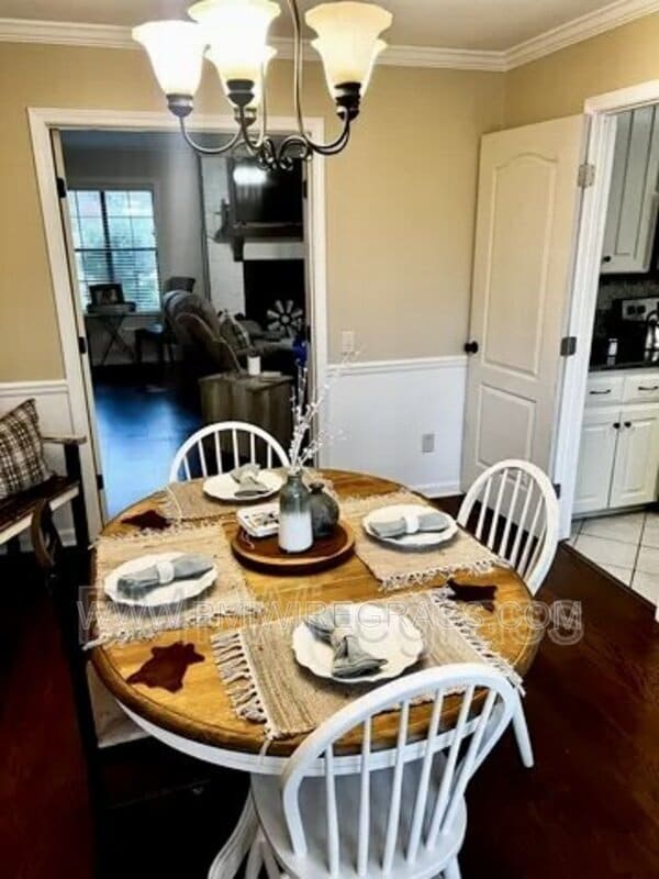 Building Photo - 401 Wildwood Dr