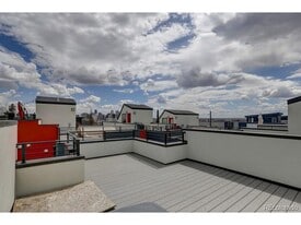 Building Photo - 2820 W 26th Ave