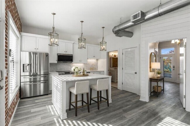 Building Photo - 791 Wylie St SE