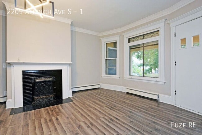 Building Photo - 2209 Aldrich Ave S